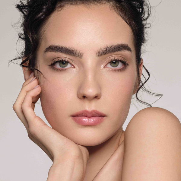 00N | Impeccable Blurring Second-Skin Matte Foundation Model Image