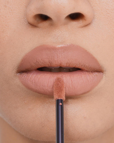 HOW TO APPLY: LIP VELVET IN SOFTY