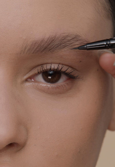 How To Use: MicroStroke Brow Pen in Dark Brown
