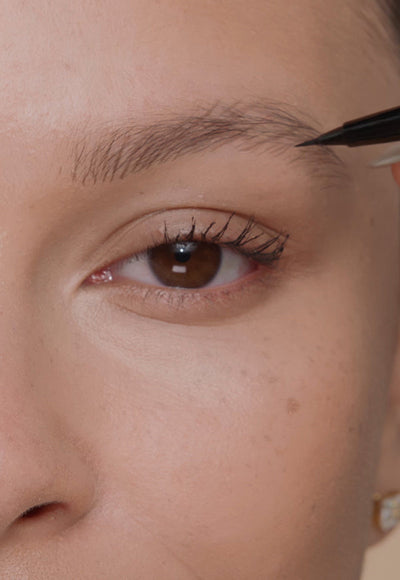 How To Use: MicroStroke Brow Pen in Medium Brown